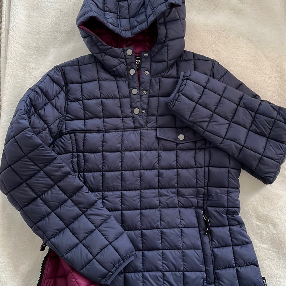 ❄️NWOT❄️NAVY BLUE PUFFER JACKET❄️